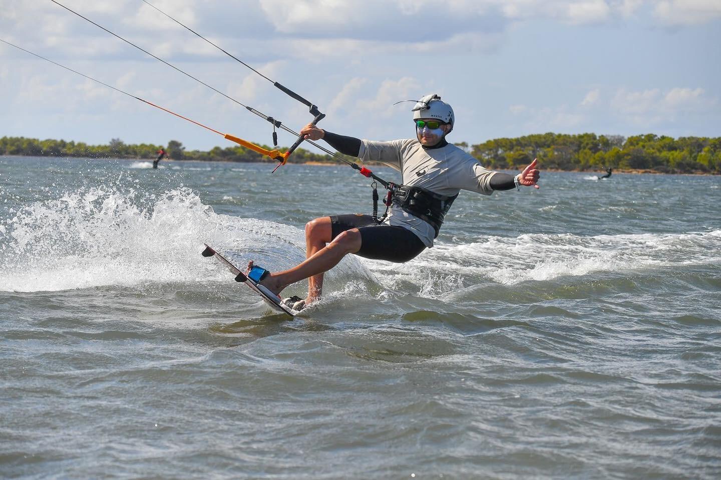 DECATHLON TRAVEL picture