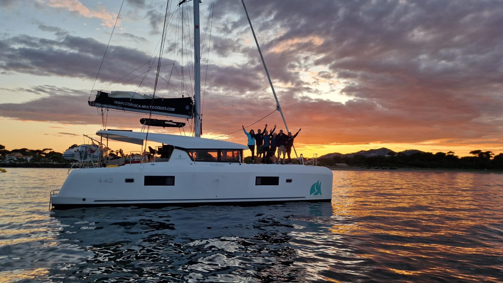 DECATHLON TRAVEL Niveau 2 gevorderde cursus catamaran in Marseille