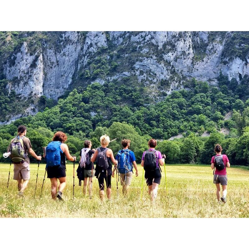 Wandelen en yoga in de natuur van de zuidelijke Drôme