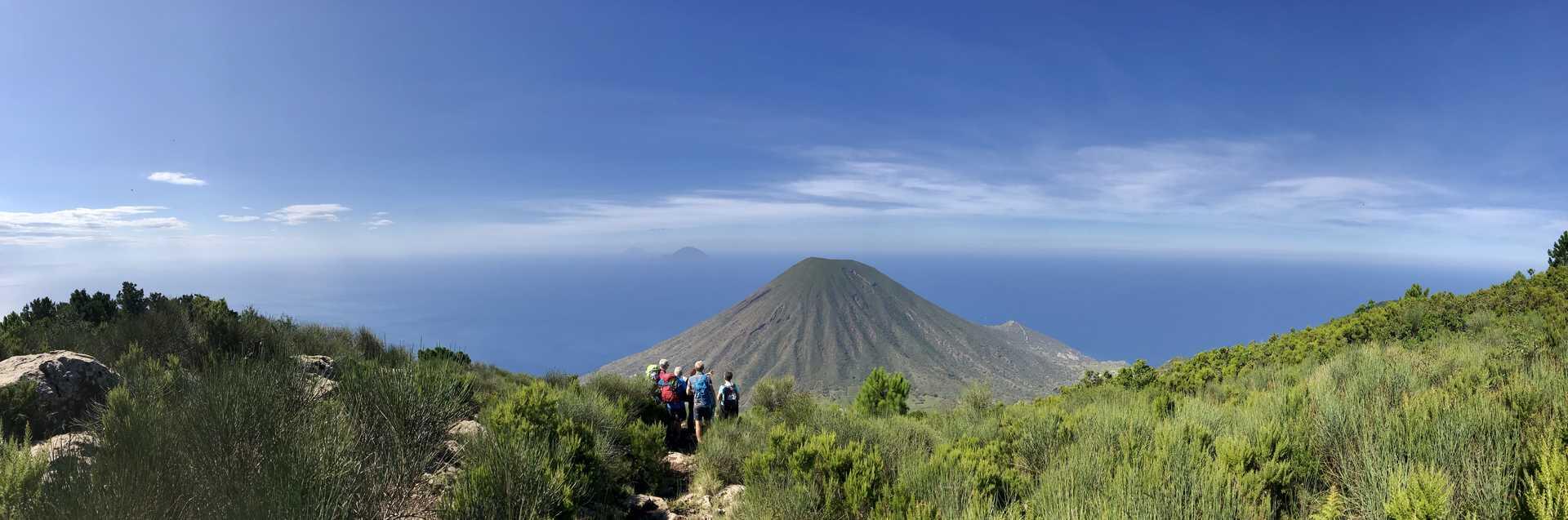 DECATHLON TRAVEL picture