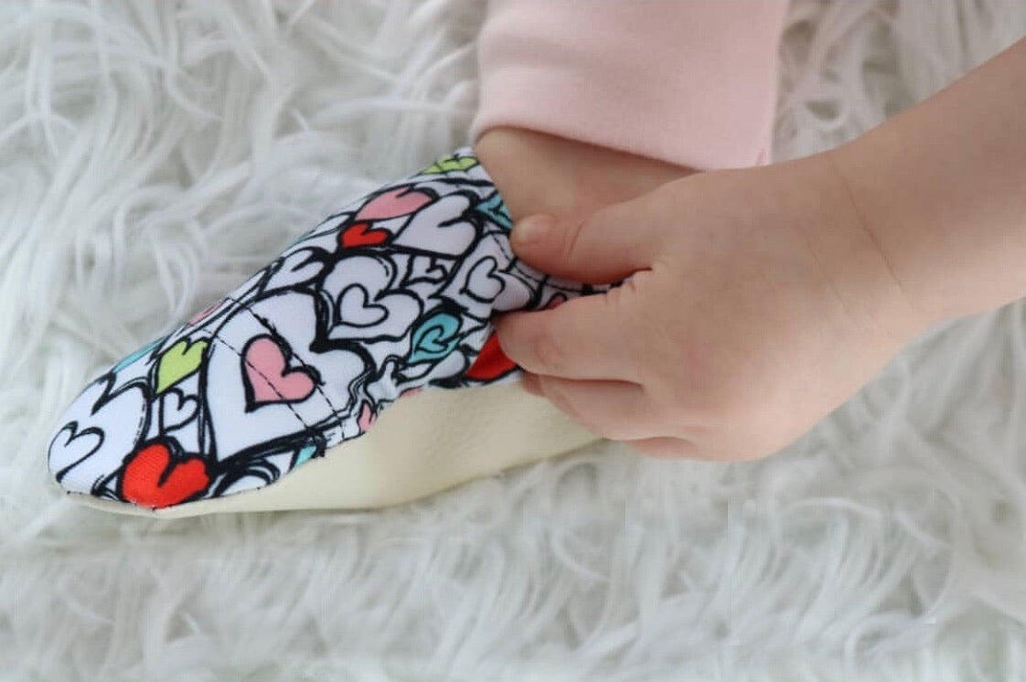 Kinder Waterschoentjes, slippers, sloffen binnen. buiten, Hartje, valt klein uit 5/5