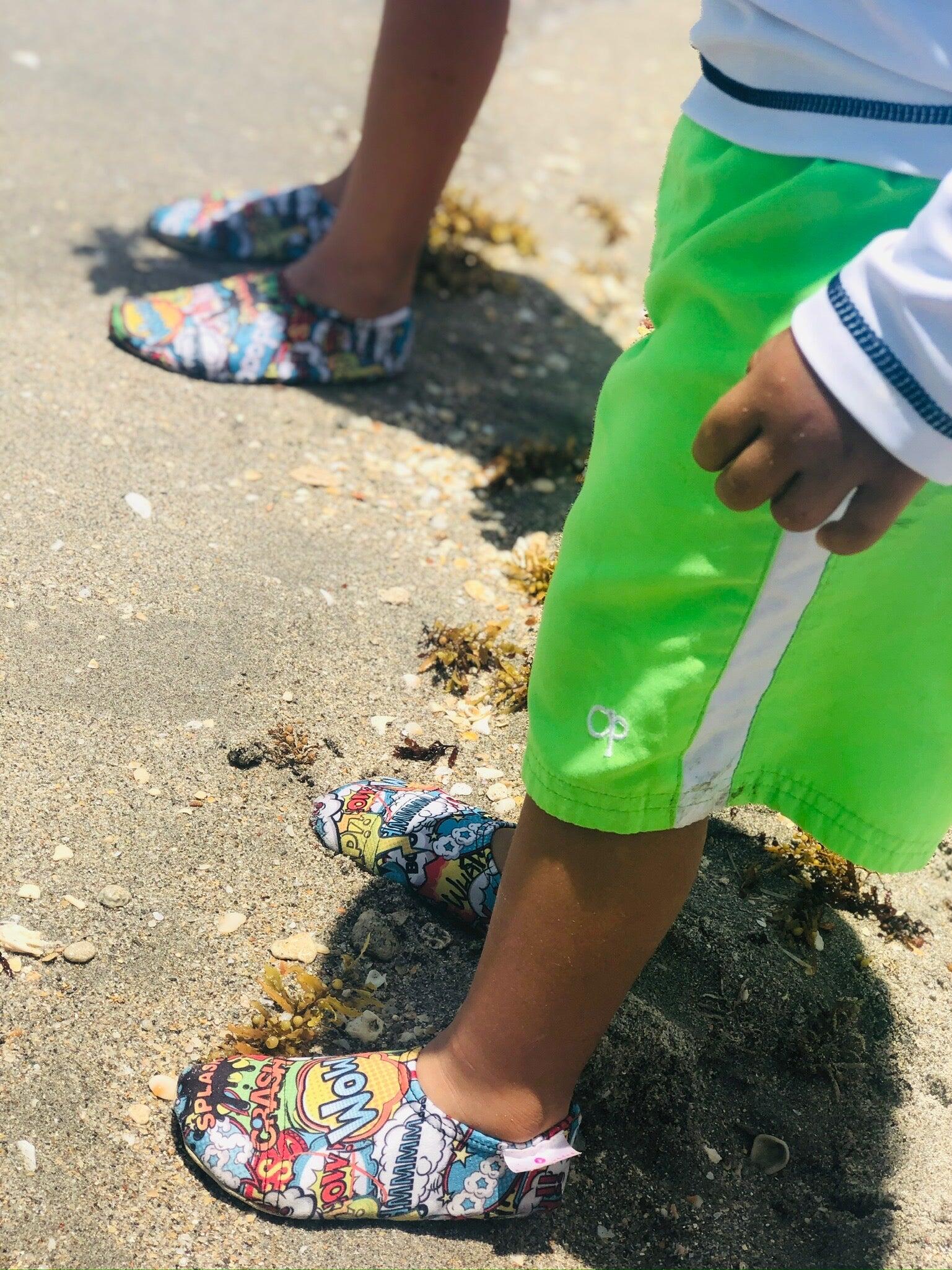 Chaussons intérieur, plage, piscine , aquatique- enfant - pantoufles - comics 3/5