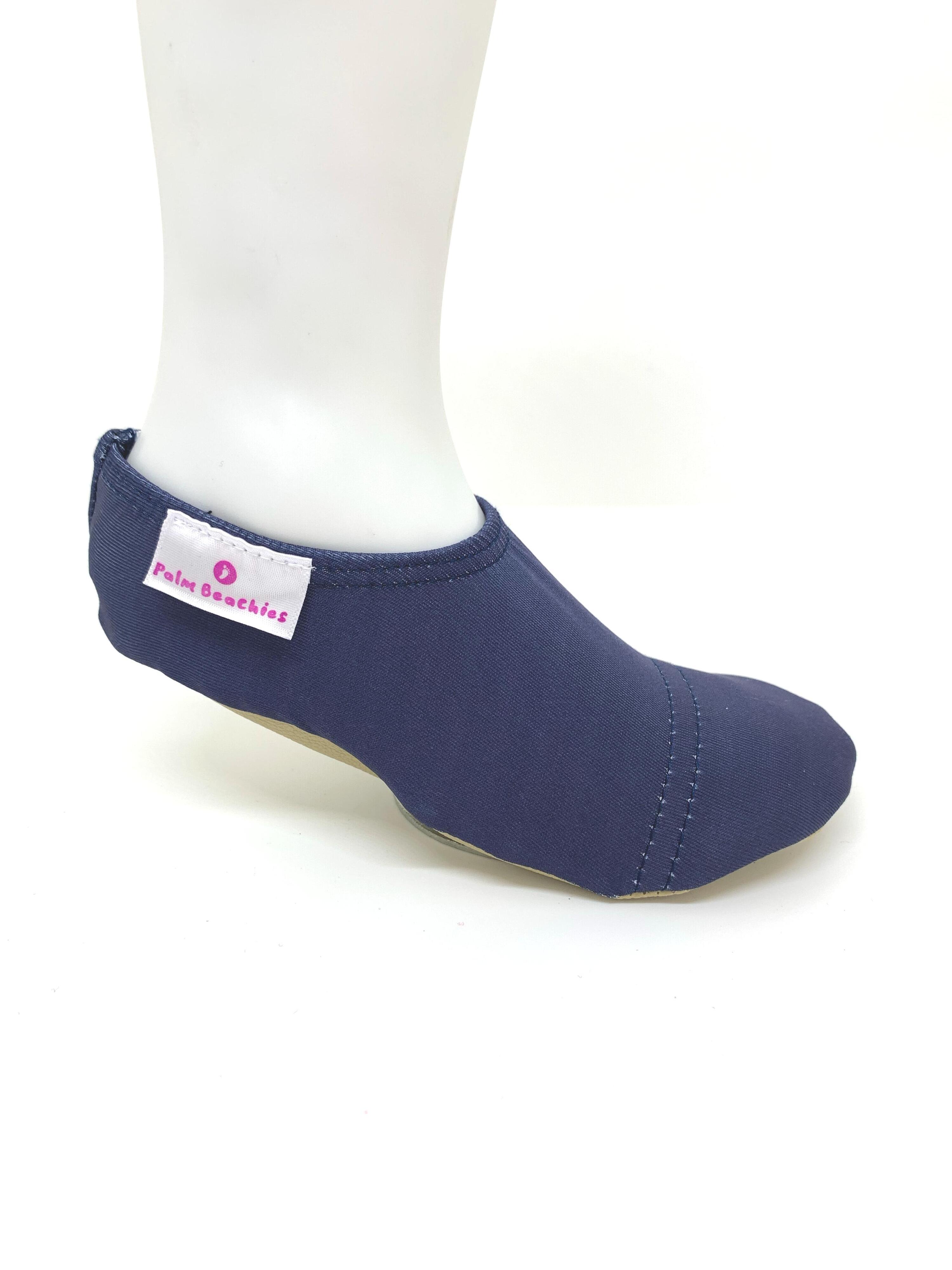 Waterschoentjes, strand, zwembad, sloffen, blauw valt klein uit maat 30-32 5/6