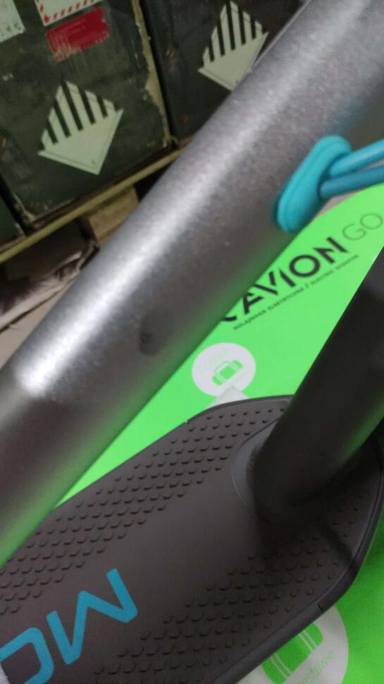 Second Life Hulajnoga elektryczna Motus Scooty 10 Plus 2022 - stan bardzo dobry