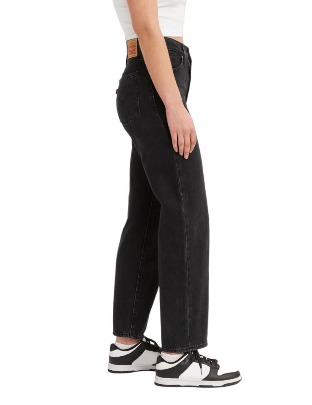 Hose für Damen Levis 94 baggy Schwarz. 2/4