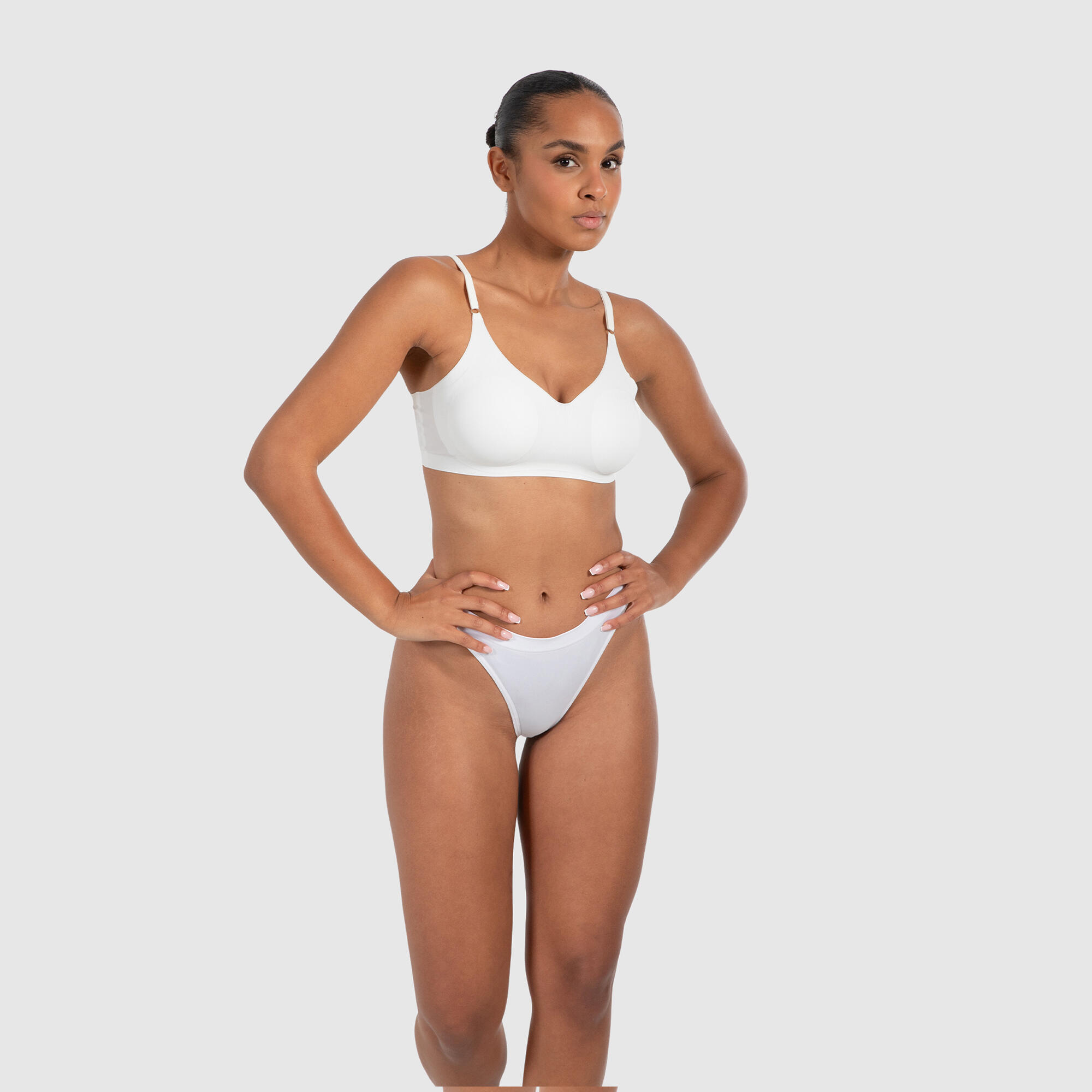 Damen String Nysa Weiß 3/6