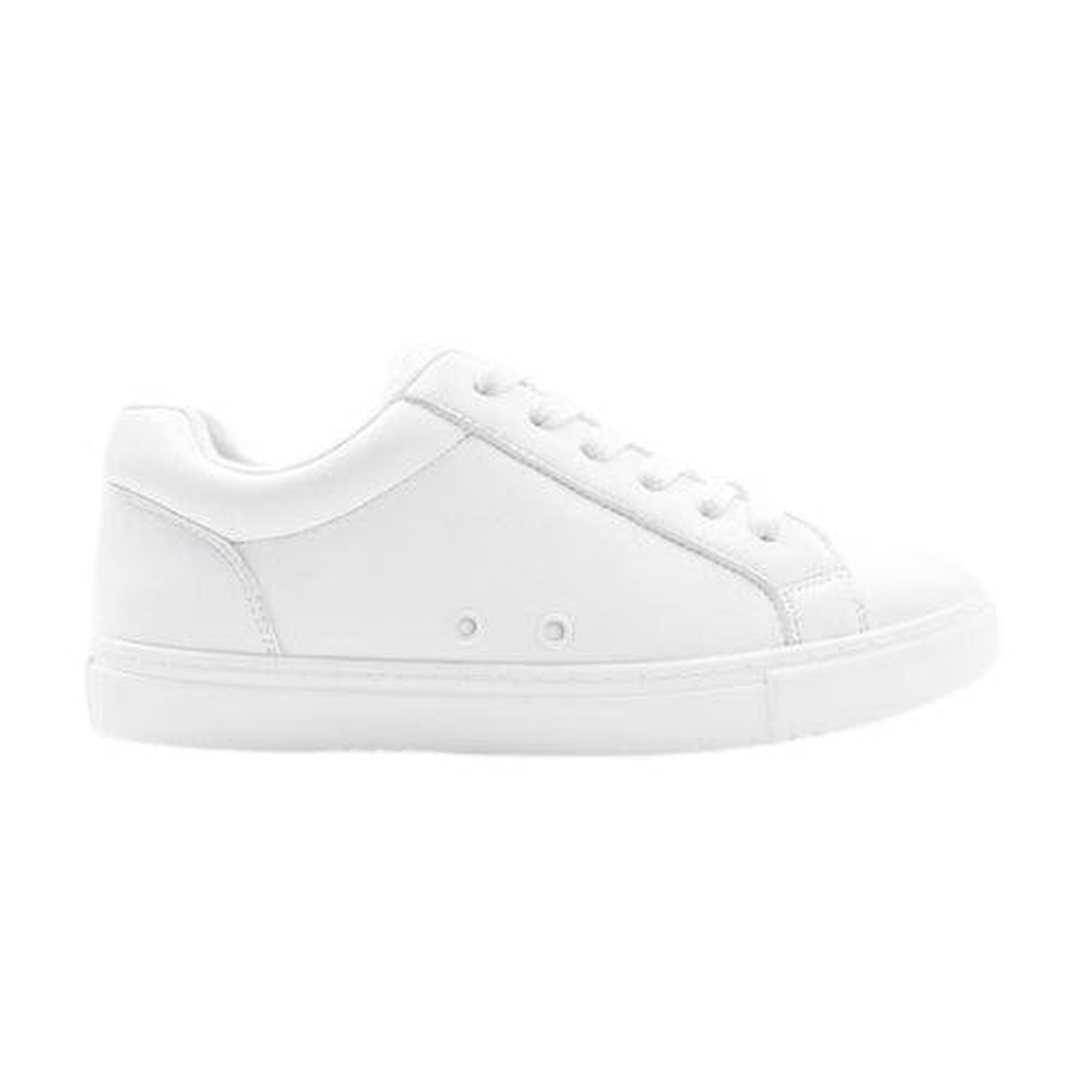 Fuego Low-Top Dance Sneakers in white