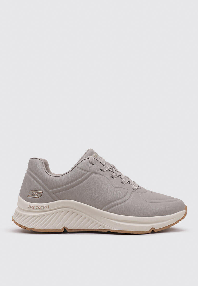 SKECHERS picture