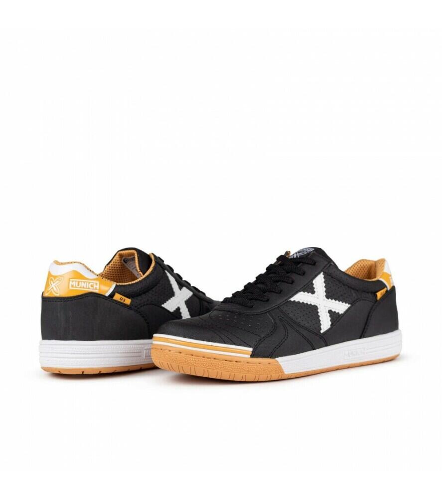 Scarpe da calcetto Munich modello 3111411 per uomini 4/5