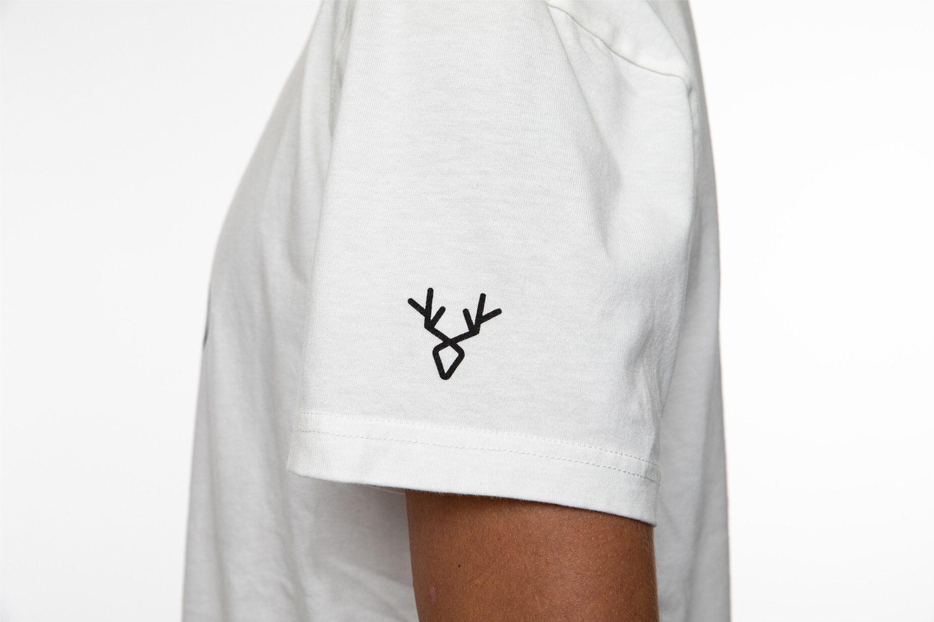 Camiseta LeBram x Sports d'Époque Raymond Marshmallow 5/5