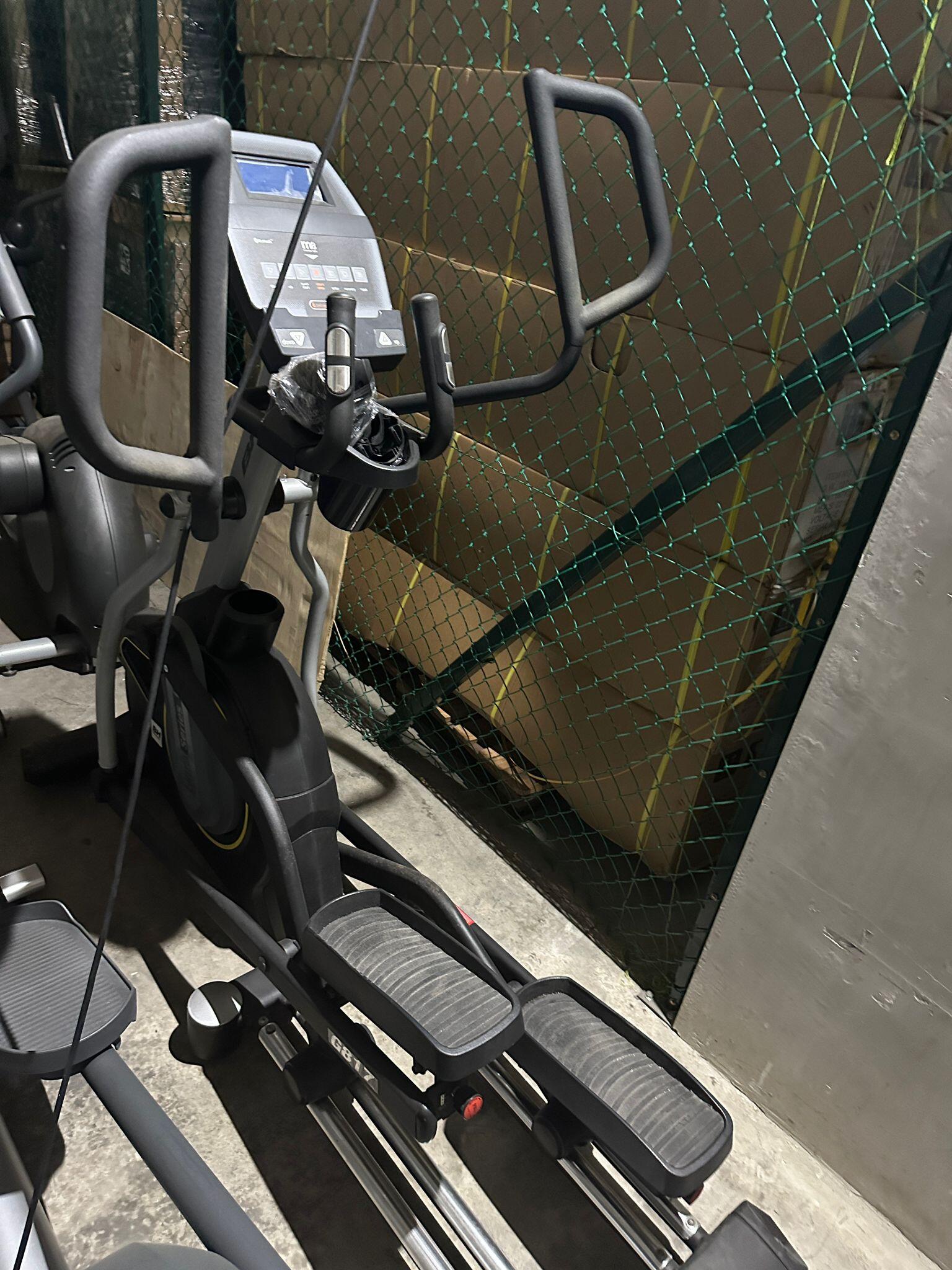 Refurbished BH Fitness G817 Ultrapro Series Elliptical/ Cross