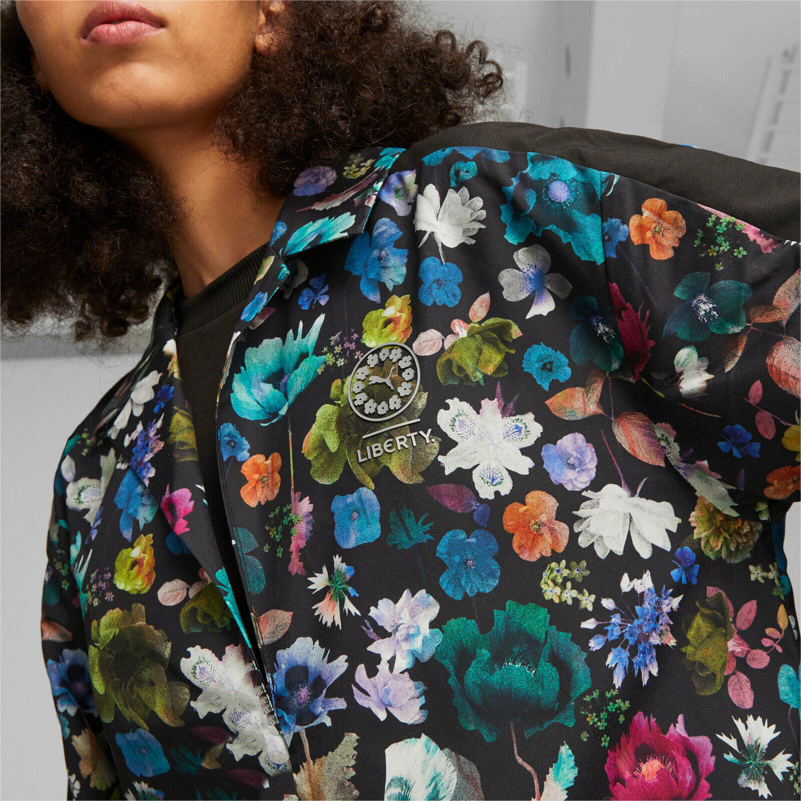 Veste Puma X Liberty T7 Aop Woven Lightweight, Multicolore, Femmes 4/5