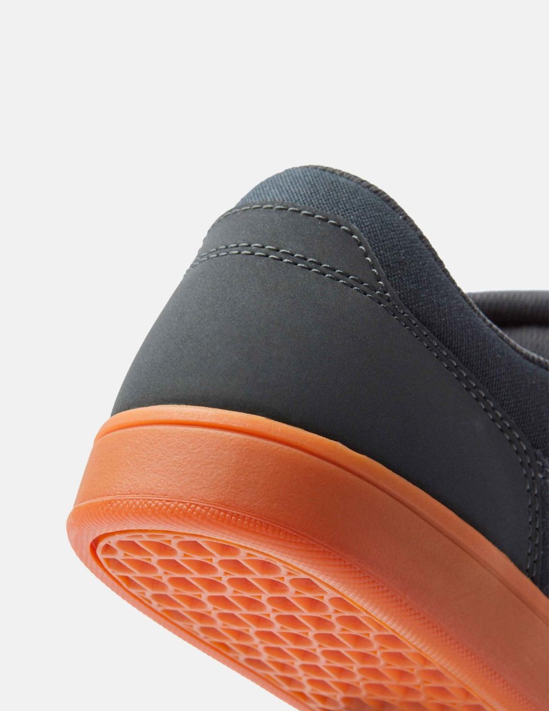 Chaussures en cuir CRISIS 2 Gris Homme 7/7