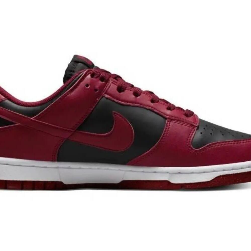 Дамски спортни обувки Nike Dunk LOW Next