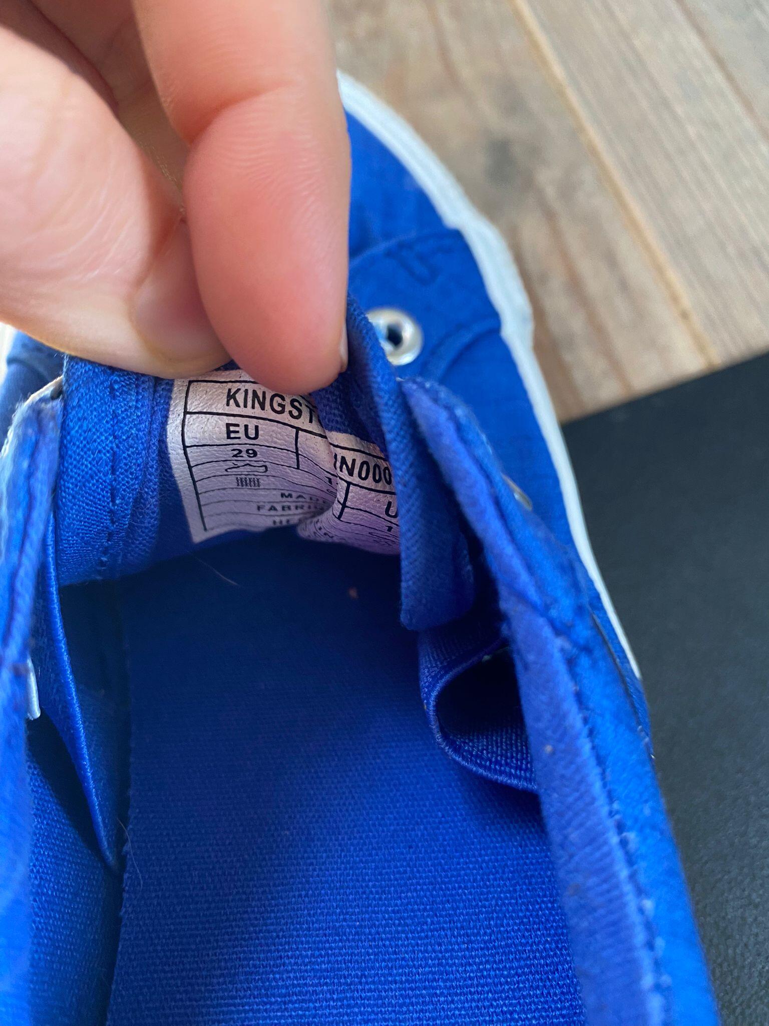 Entre Particuliers - Chaussures de sport Levi's taille 29 à l'état neuf 4/4