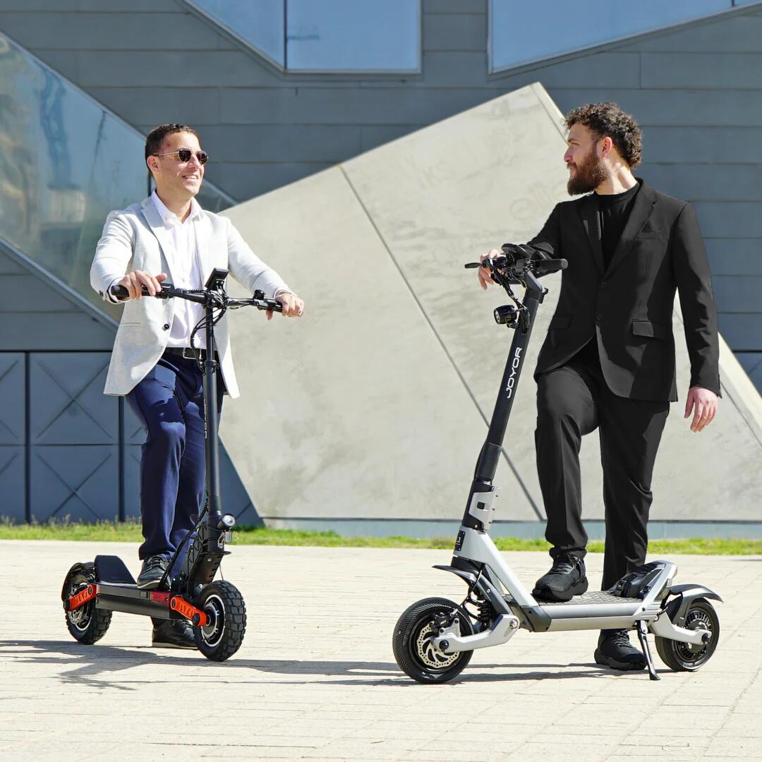 Trottinette Électrique Adulte Joyor LuxeRider Noire + Casque 5/8