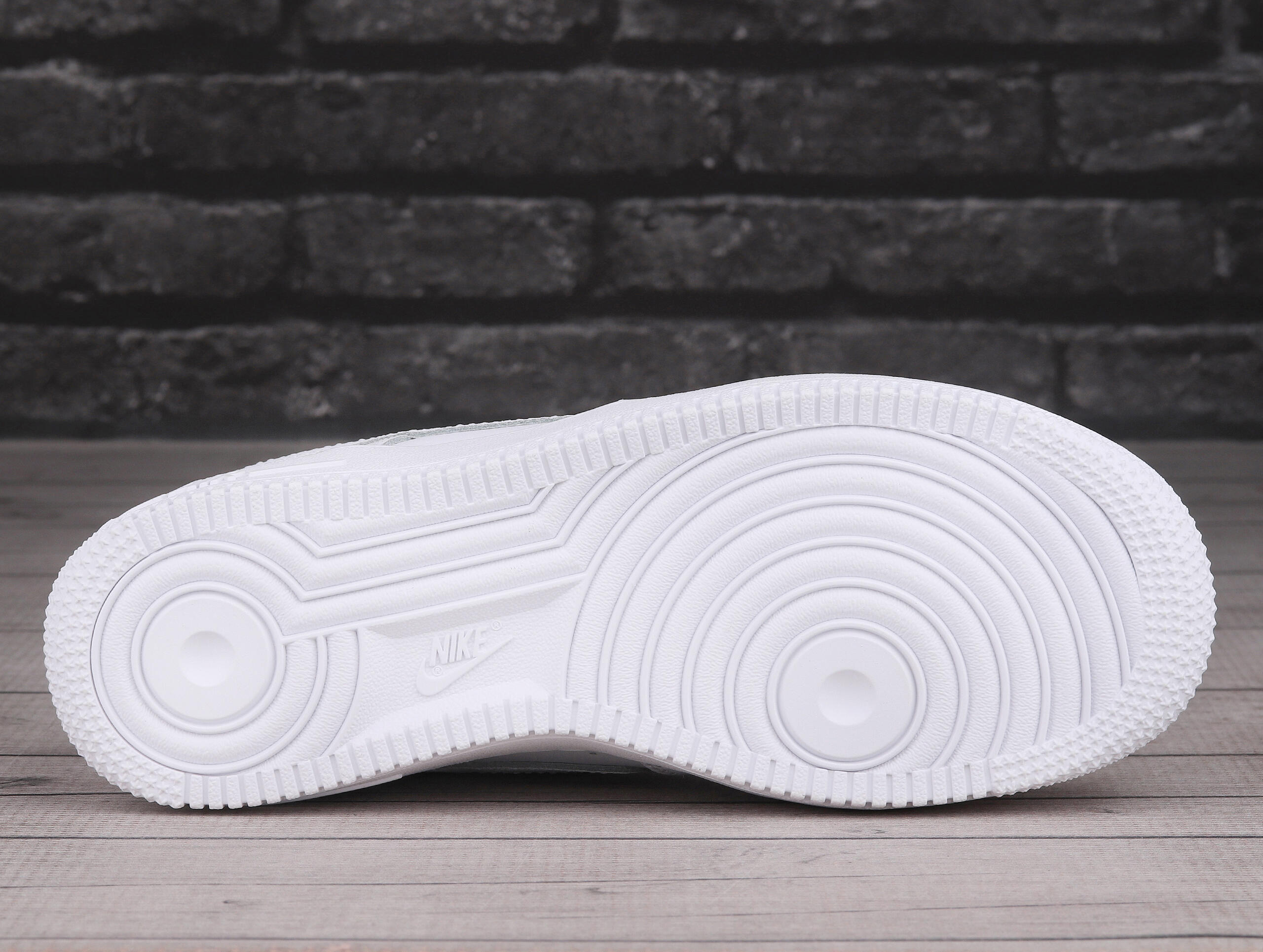 Nike Air Force 1 LE Triple White (GS), Sneaker Unisex 4/7