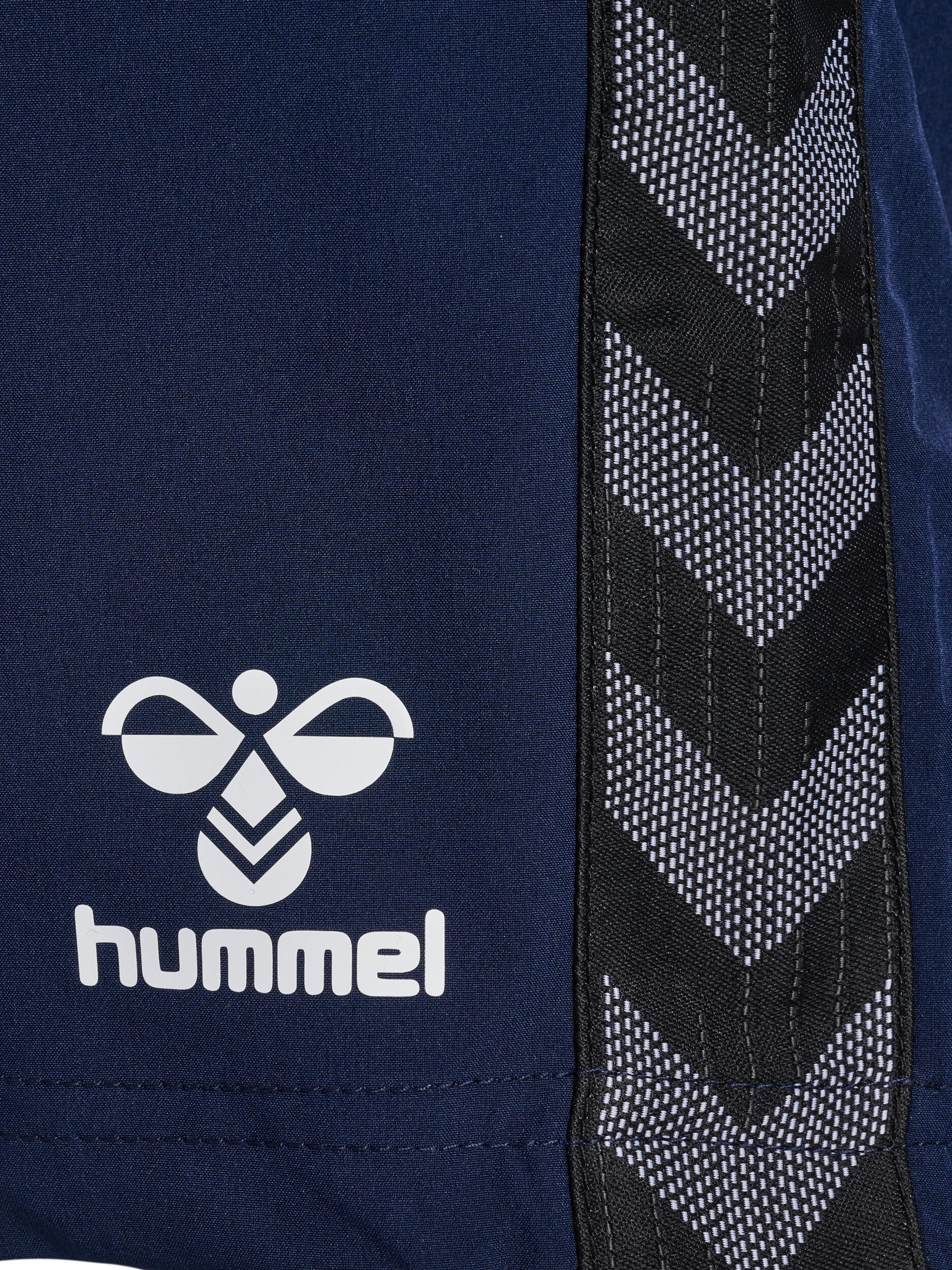 Calções para mulheres Hummel Authentic 5/7
