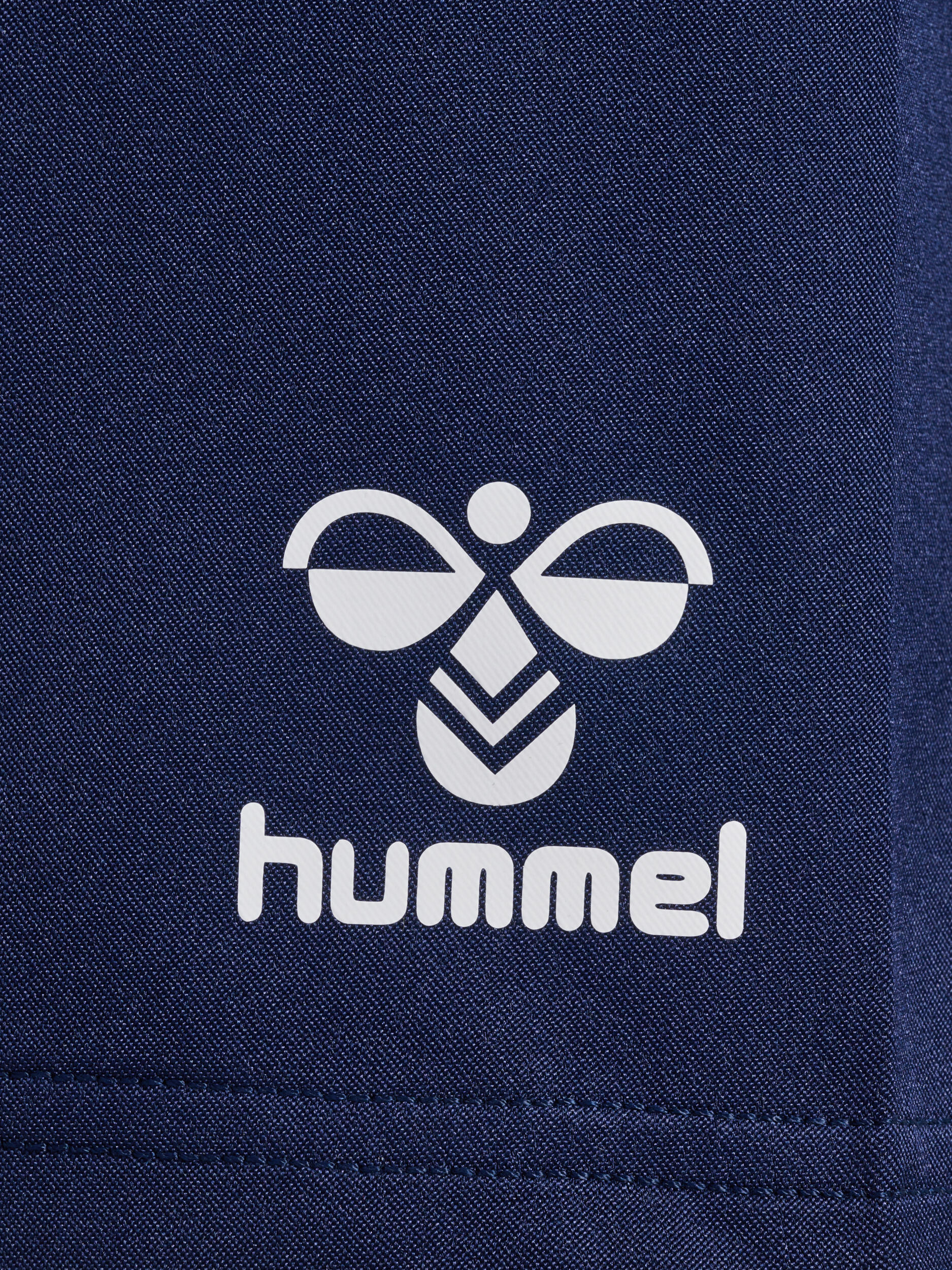 Enfiler Short Hmlrugby Enfant HUMMEL 3/7