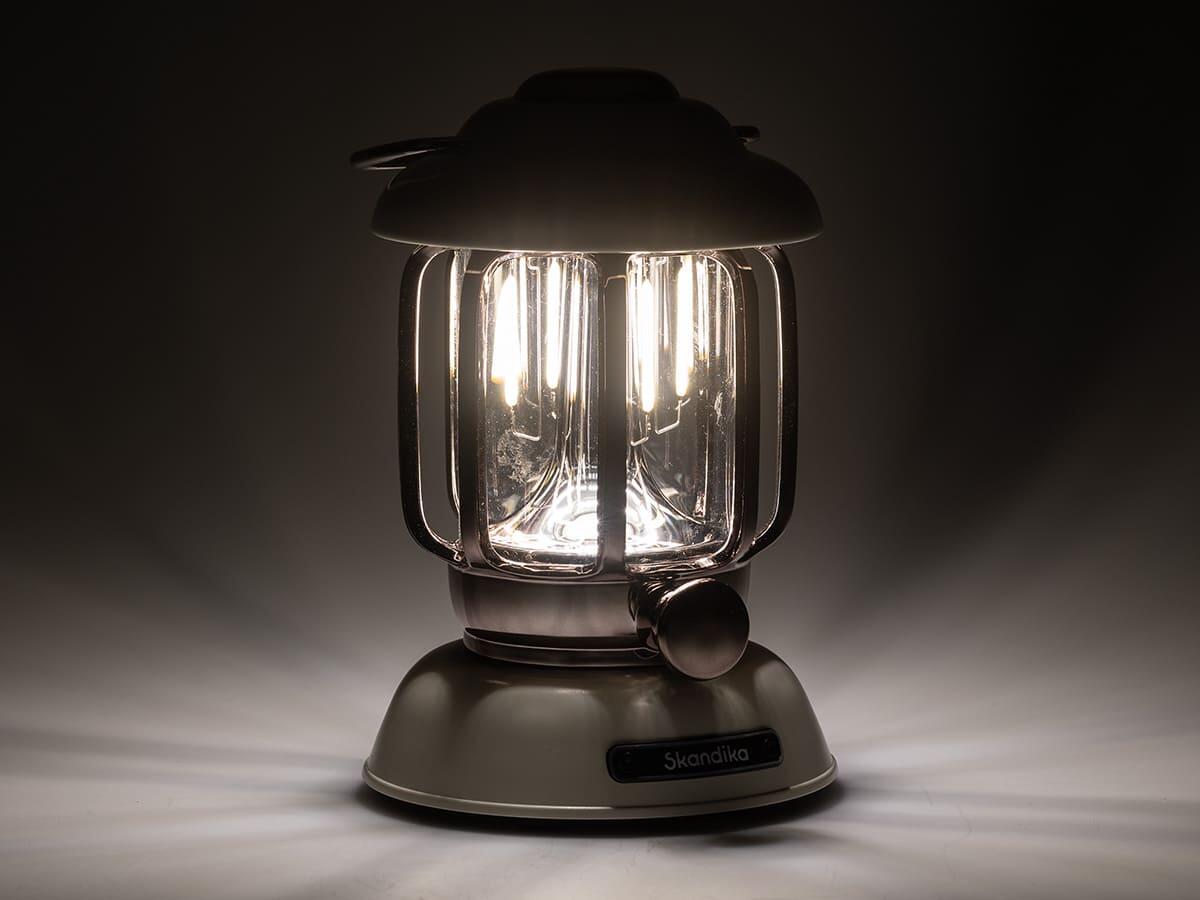 Campinglamp dimbaar / oplaadbaar - P/stuk