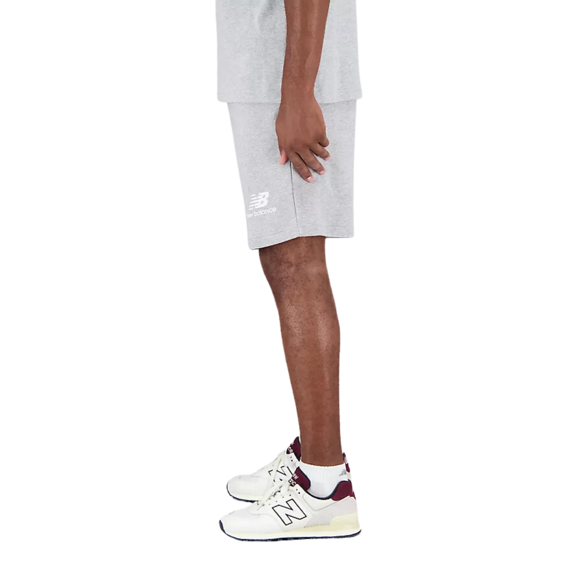 Pantalón Corto Essentials Stacked Logo Talla XL Gris - MS31540AG 2/4