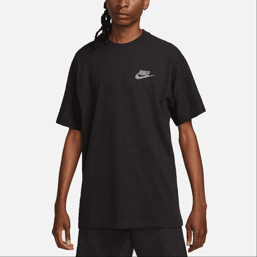 NIKE picture