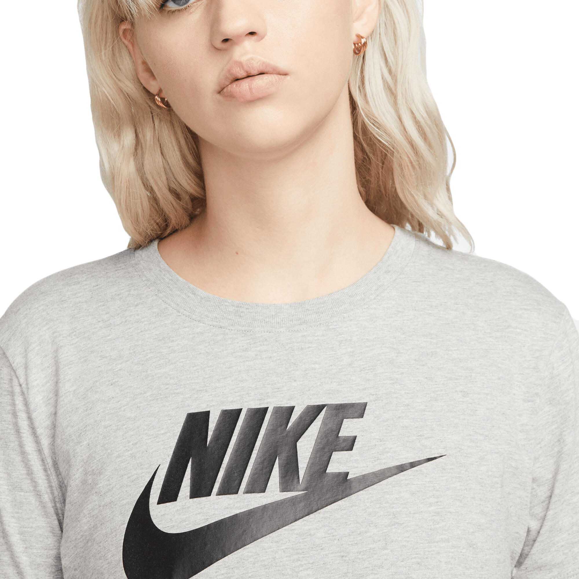 T-shirt Vrouw Nike Sportswear Club Essentials Zwart 4/5