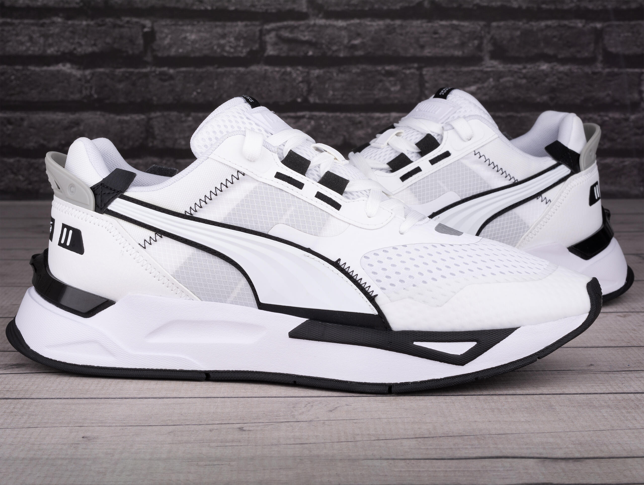 Scarpe Uomo Puma Mirage Sport Tech bianco 2/7