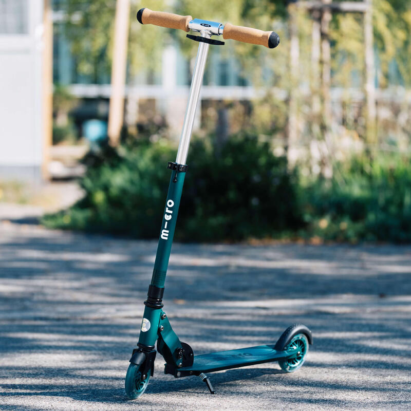 Patinete Scooter  Micro Mini Deluxe LED Glow verde