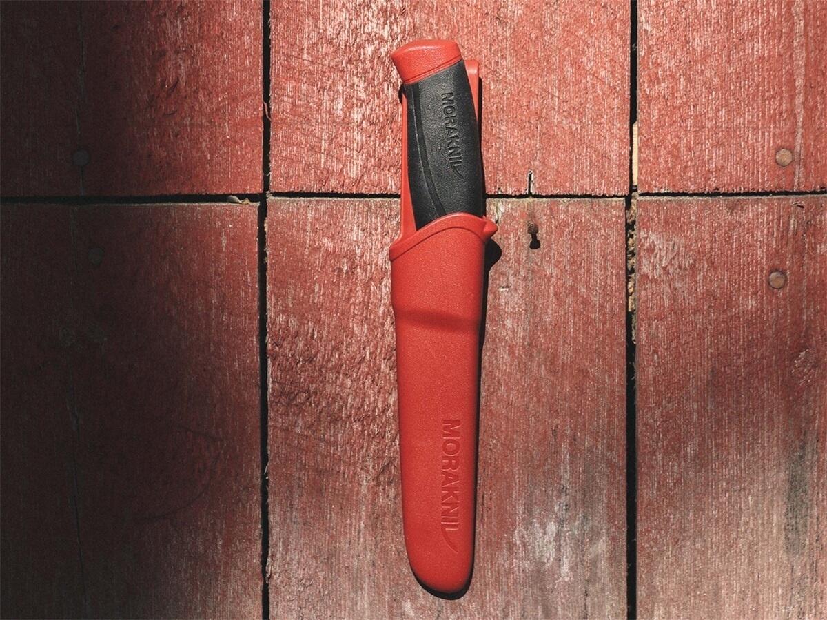 outdoorowy MoraKniv Nierdzewny nóż outdoorowy Companion MG - Leaf Red 2/4