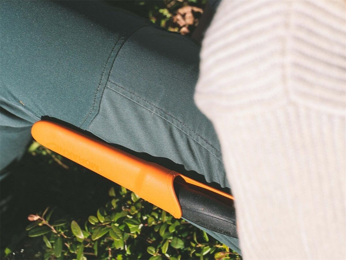 MoraKniv Couteau d'extérieur Companion MG en acier inoxydable - Leaf Orange 2/4