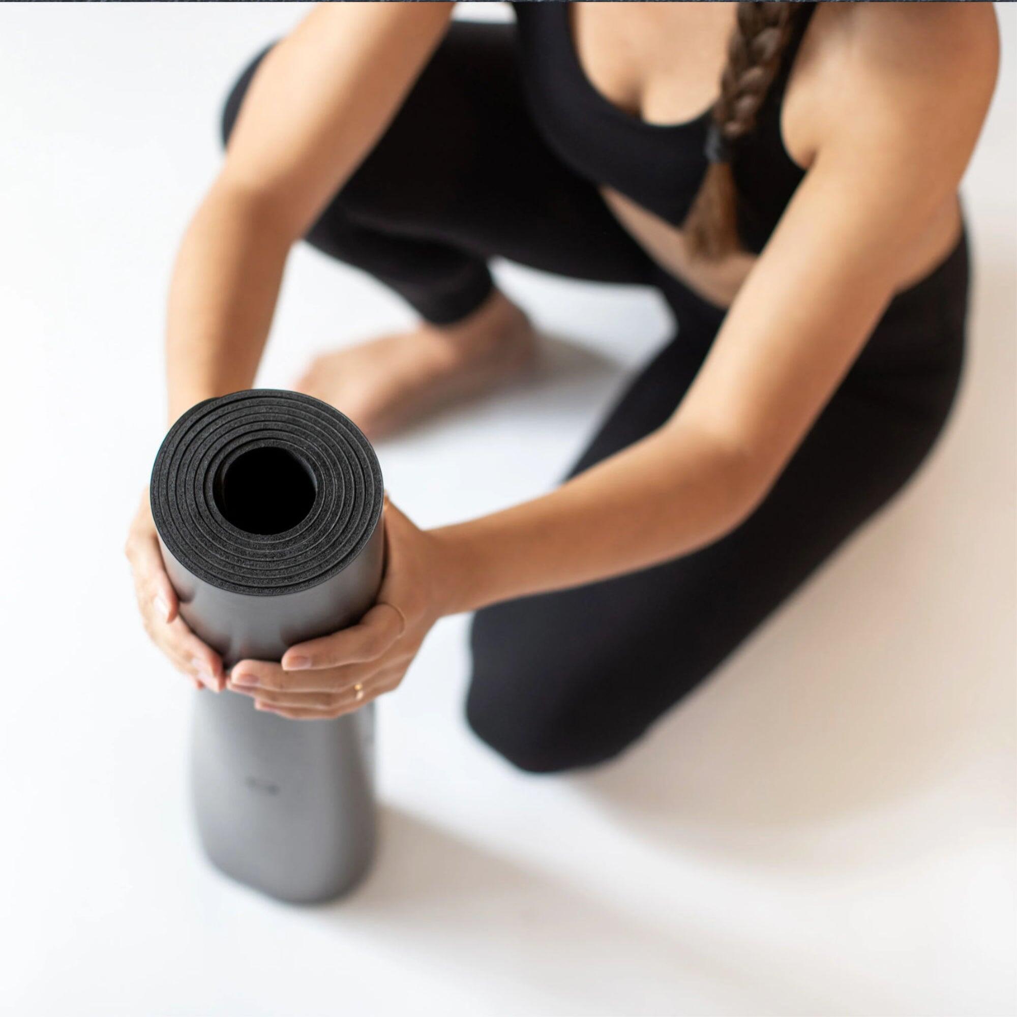 Eco Wolf Yoga Mat - Stretch 2/5