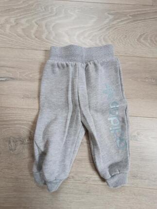 Entre Particuliers - pantalon de jogging gris Adidas taille 9 mois