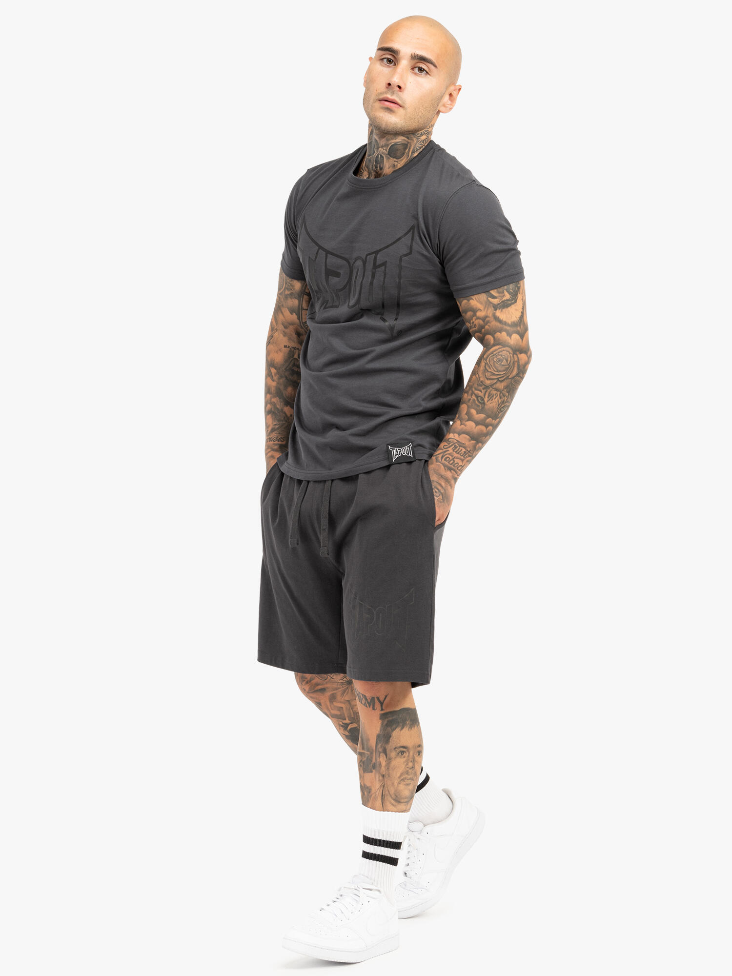 Klassischer Kurzschnitt Tapout Basic 4/6