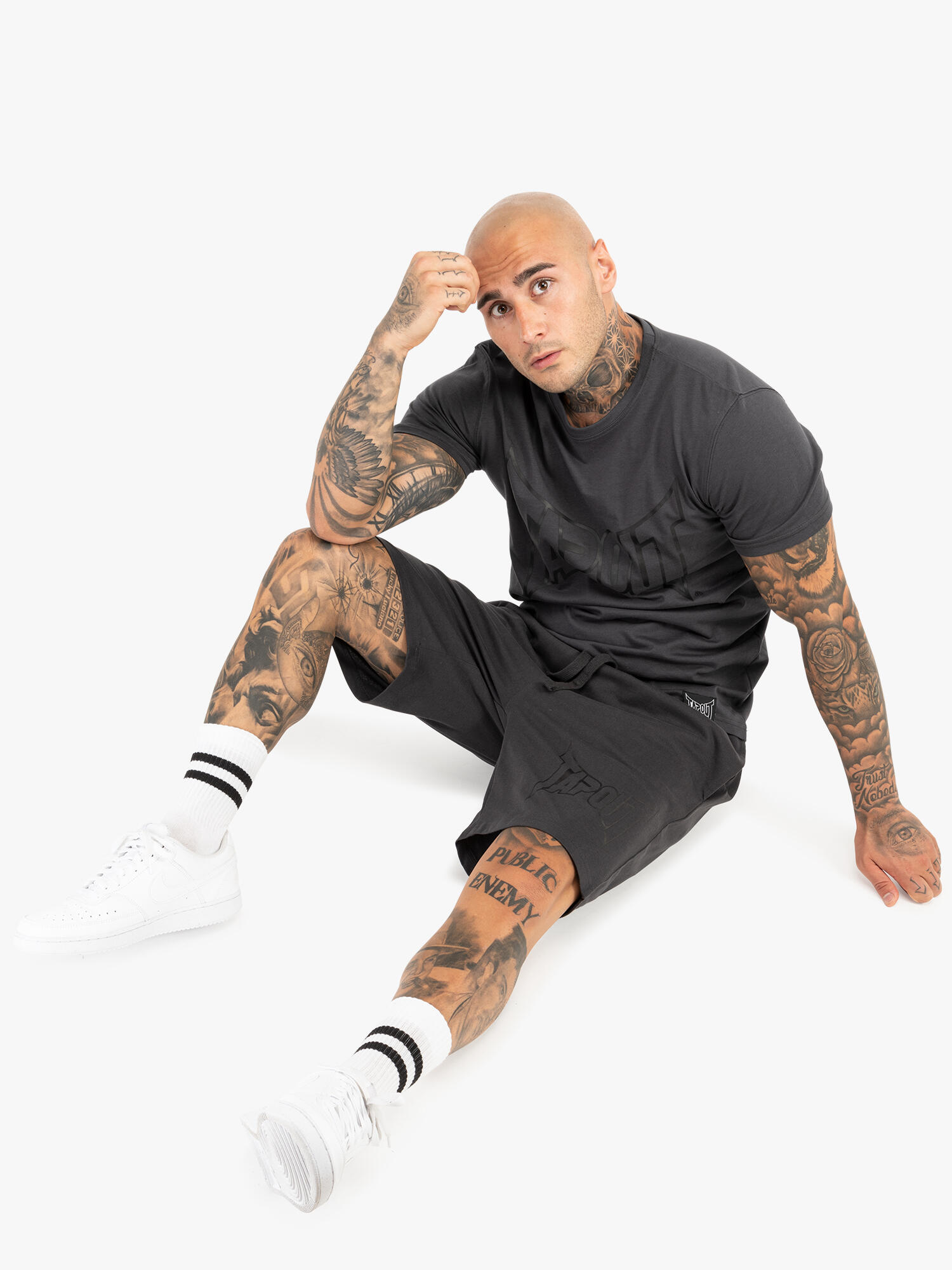 Klassischer Kurzschnitt Tapout Basic 3/6
