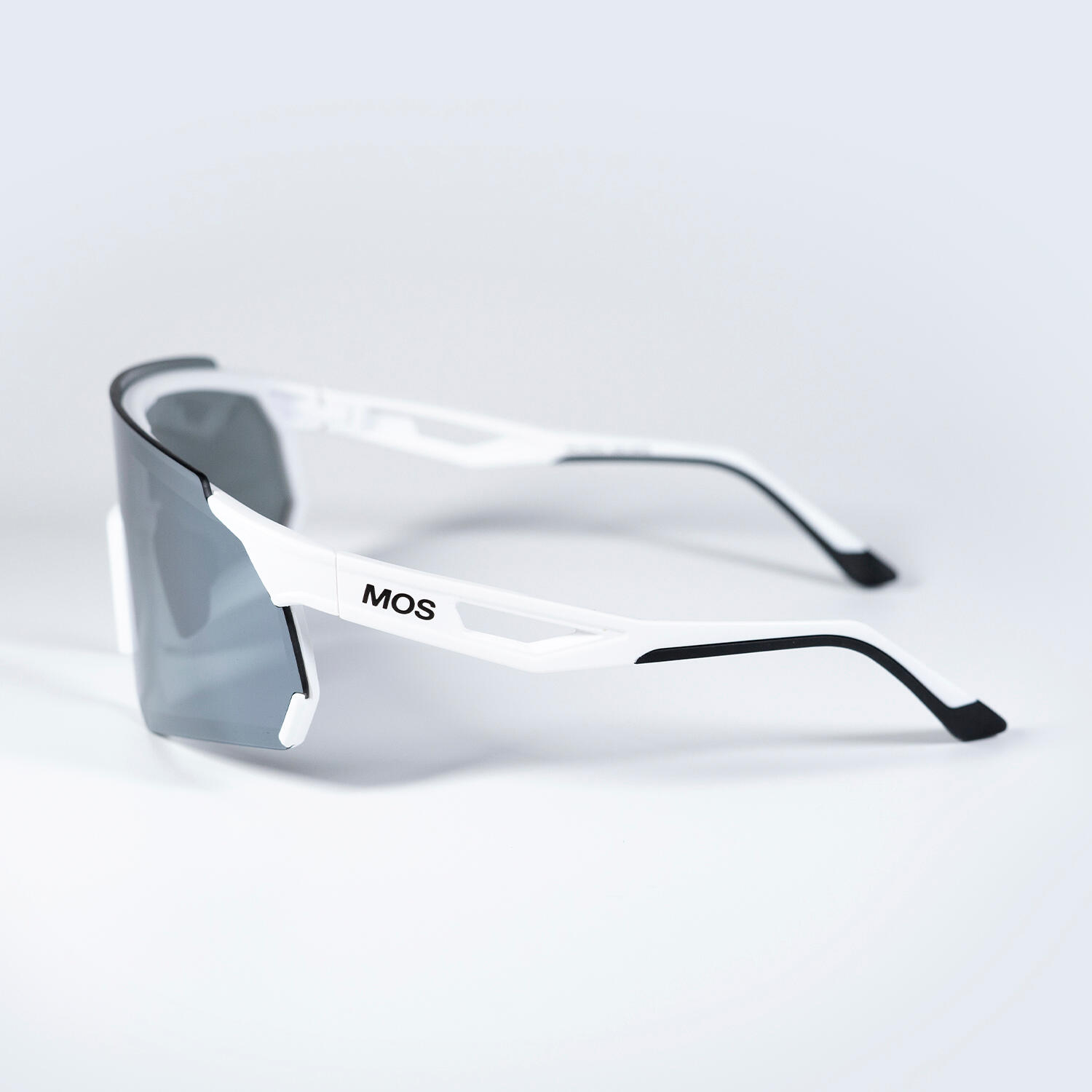 MOS EYEWEAR MENORCA ALLWHITE SPORT ZONNEBRIL 3/6