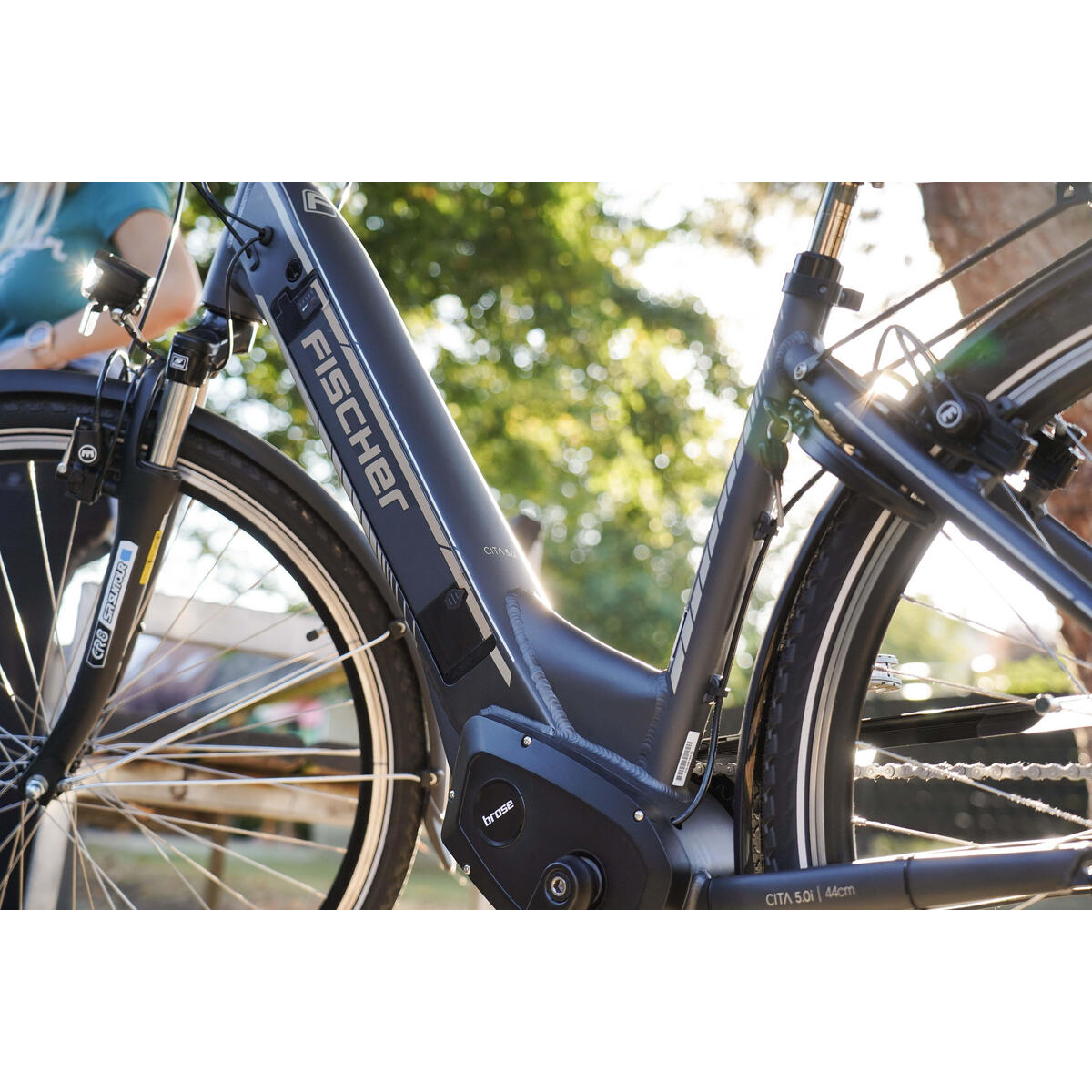 FISCHER City E-Bike CITA 5.0i schiefergrau matt 28 Zoll RH 44 cm 504 Wh 3/8