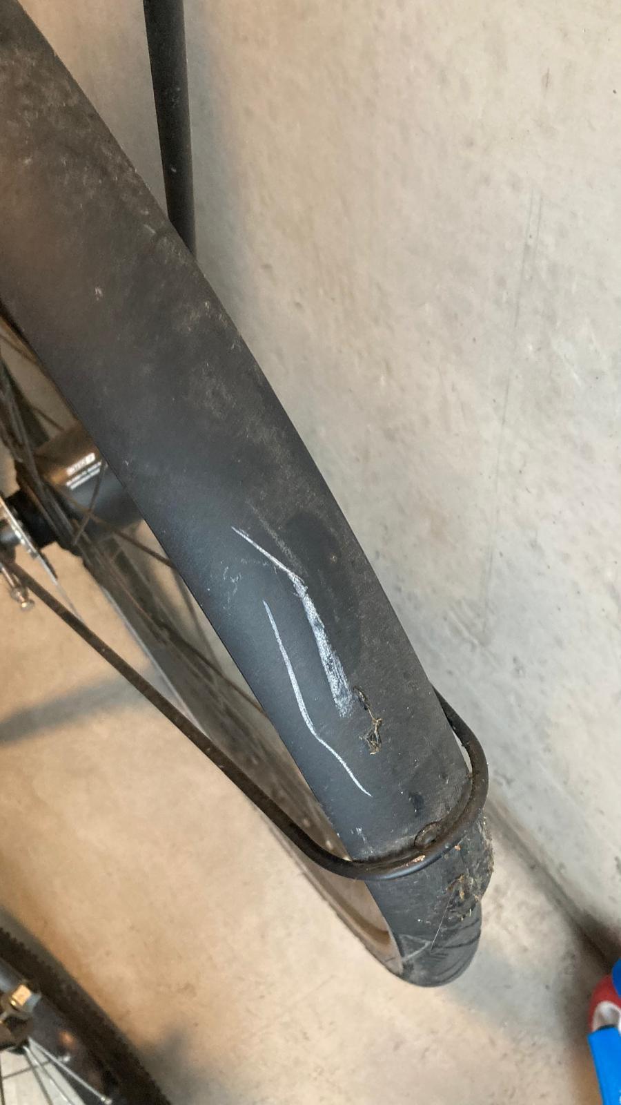 Entre Particuliers - Vélo électrique noir 2/5