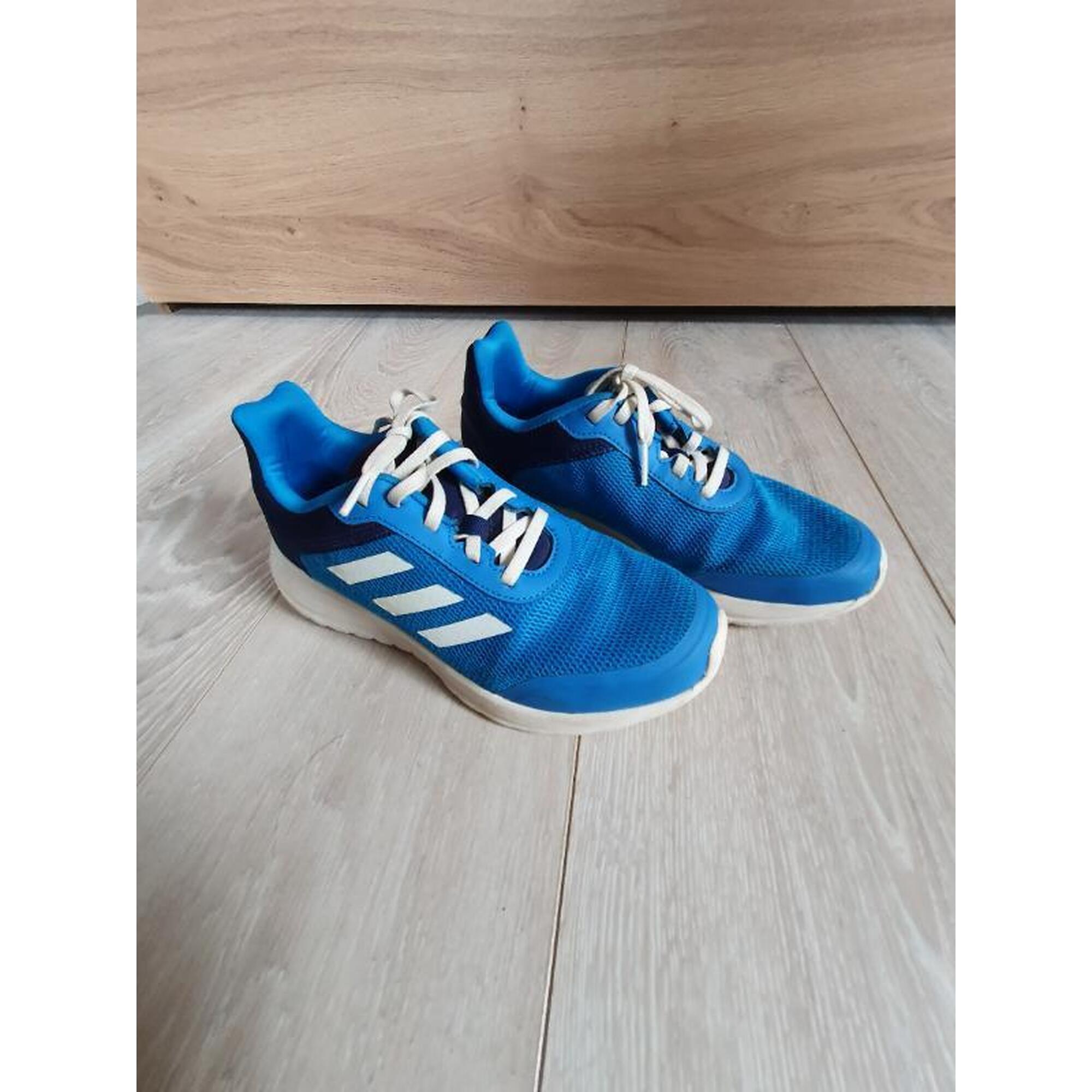 Entre Particuliers - chaussures de sport bleues Adidas taille 37