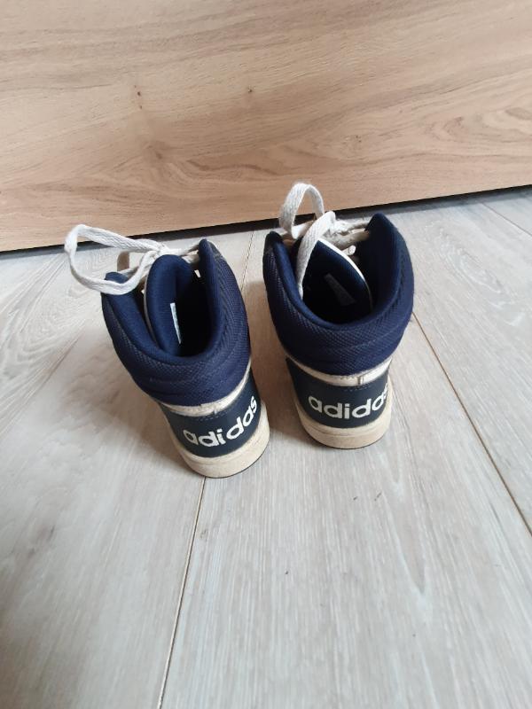 Entre Particuliers - Chaussures de sport Adidas taille 34 2/4