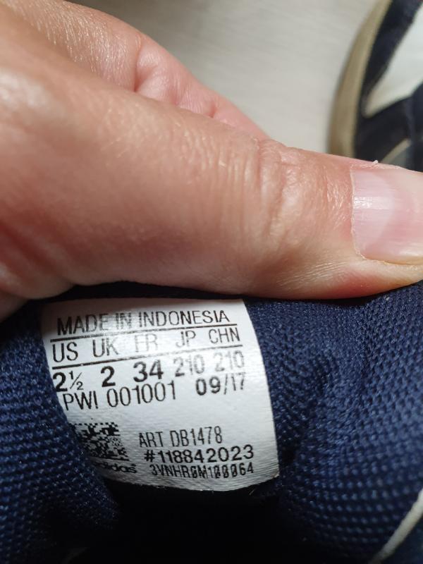 Entre Particuliers - Chaussures de sport Adidas taille 34 3/4
