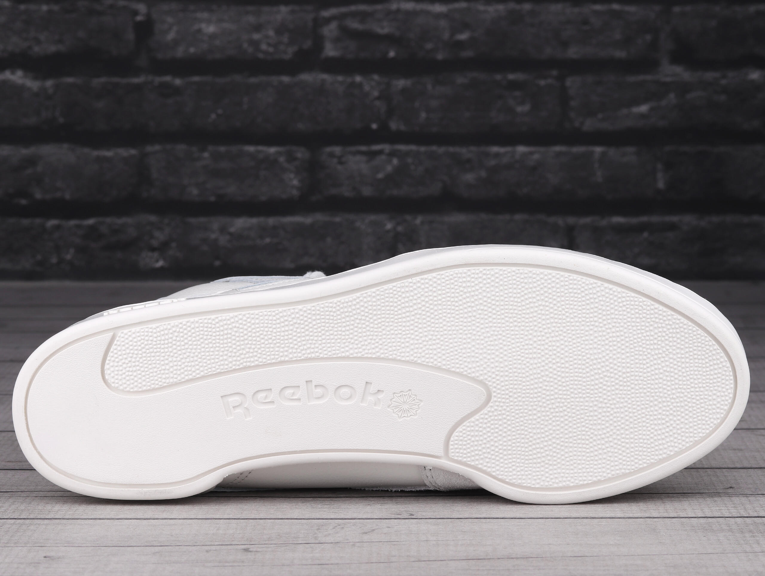 Chaussures universel hommes Reebok Club C Form Hi 4/7