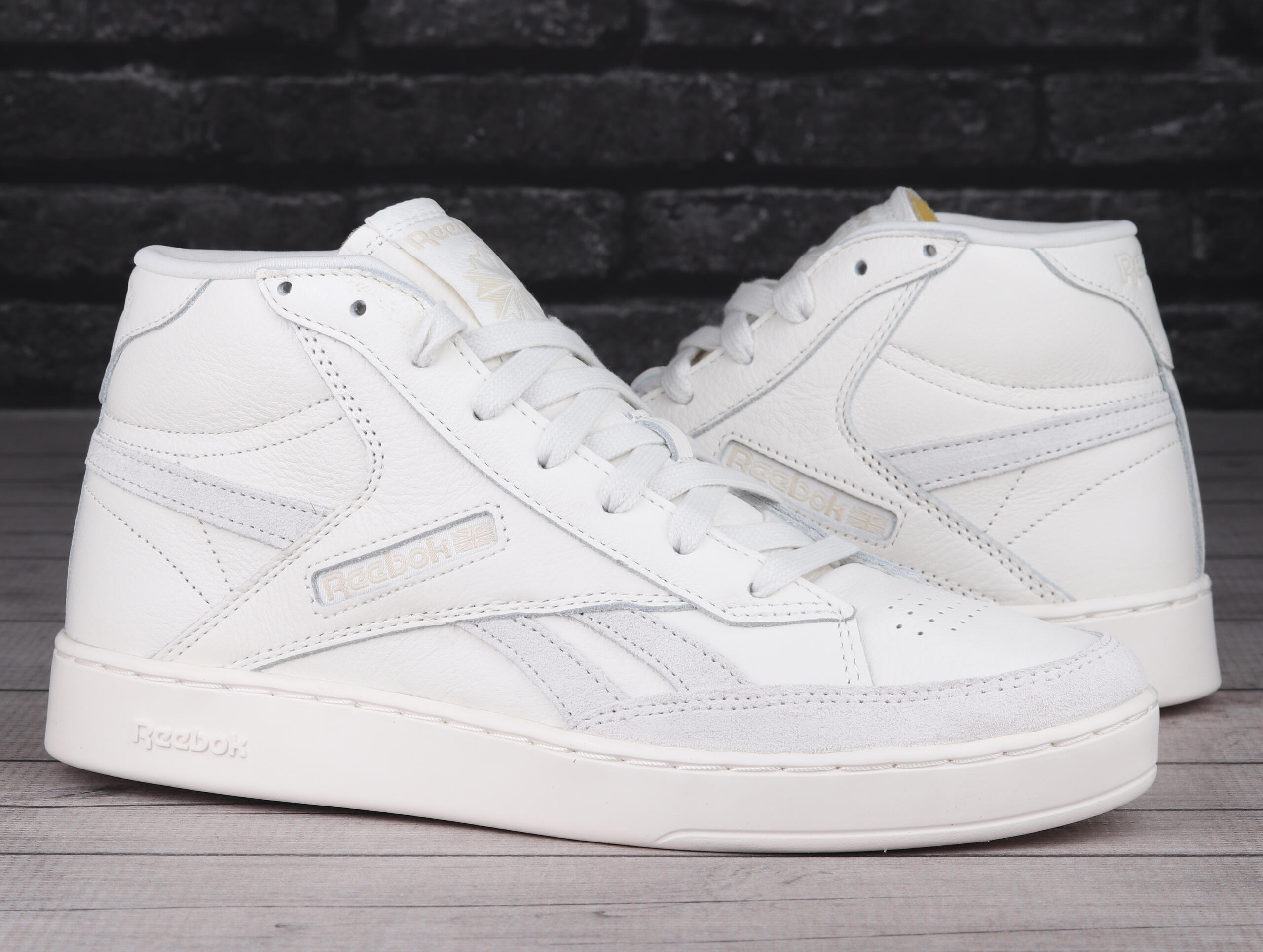 Chaussures universel hommes Reebok Club C Form Hi 2/7