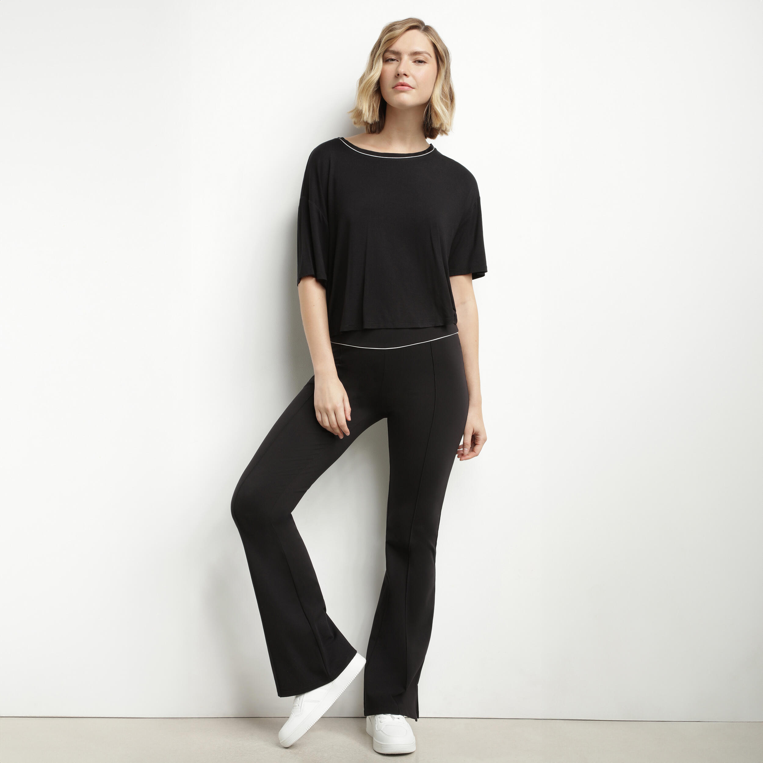 T-Shirt Court Col Rond Femme Dim Move 3/7