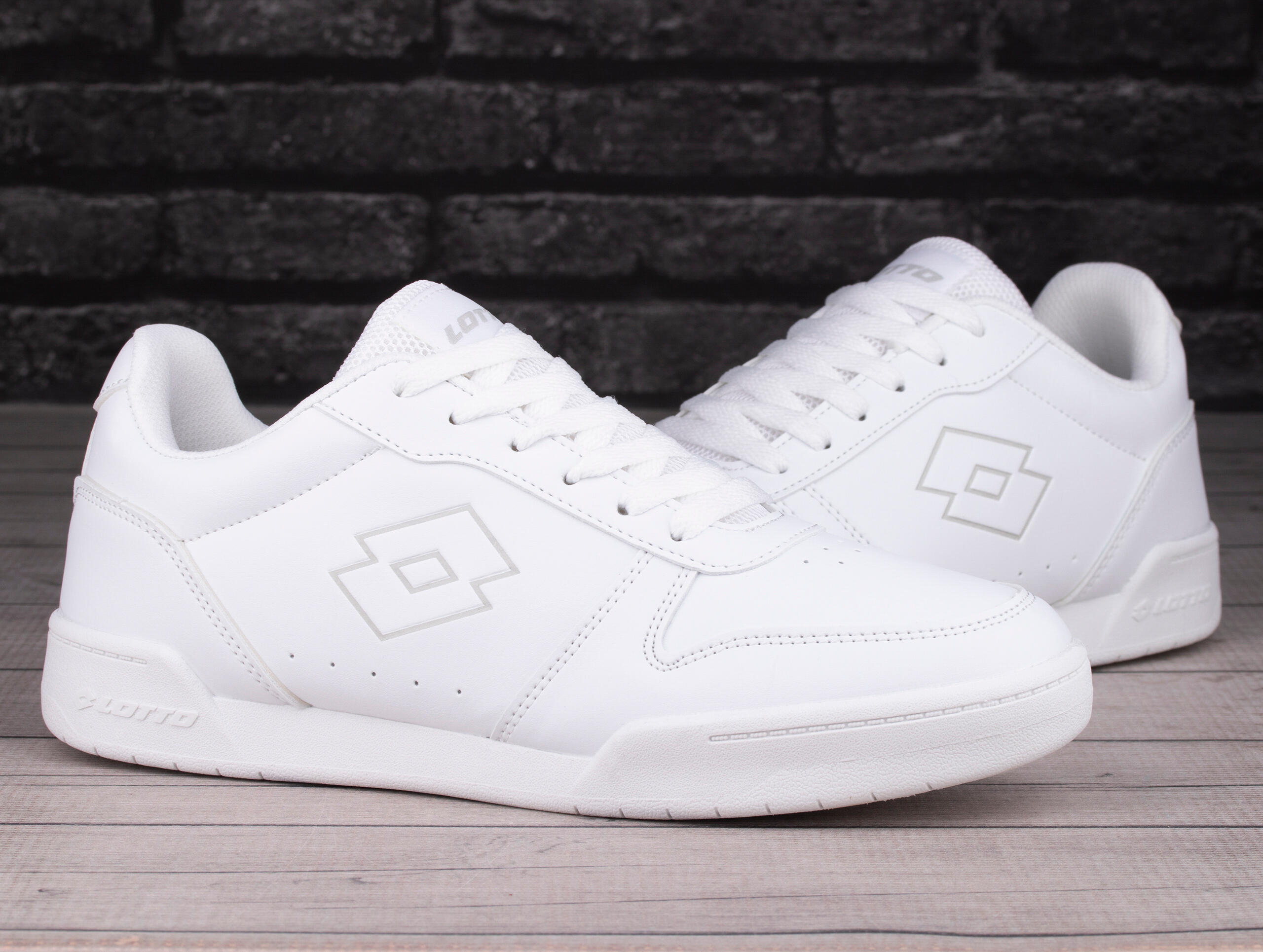 Buty męskie sportowe do chodzenia Lotto TITANIS