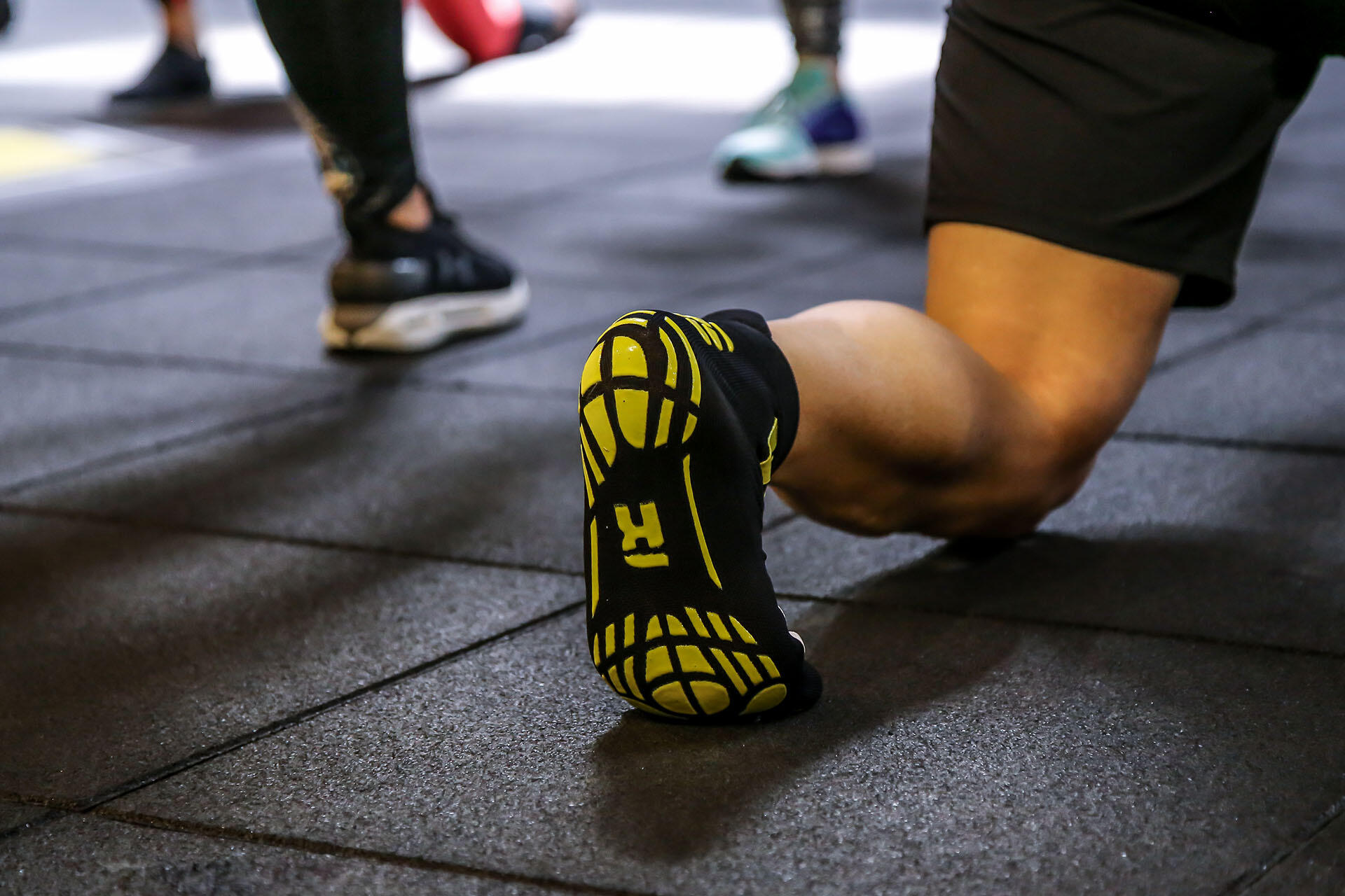 Calze tecniche Functional finger adulti Fitness antiscivolo nero giallo