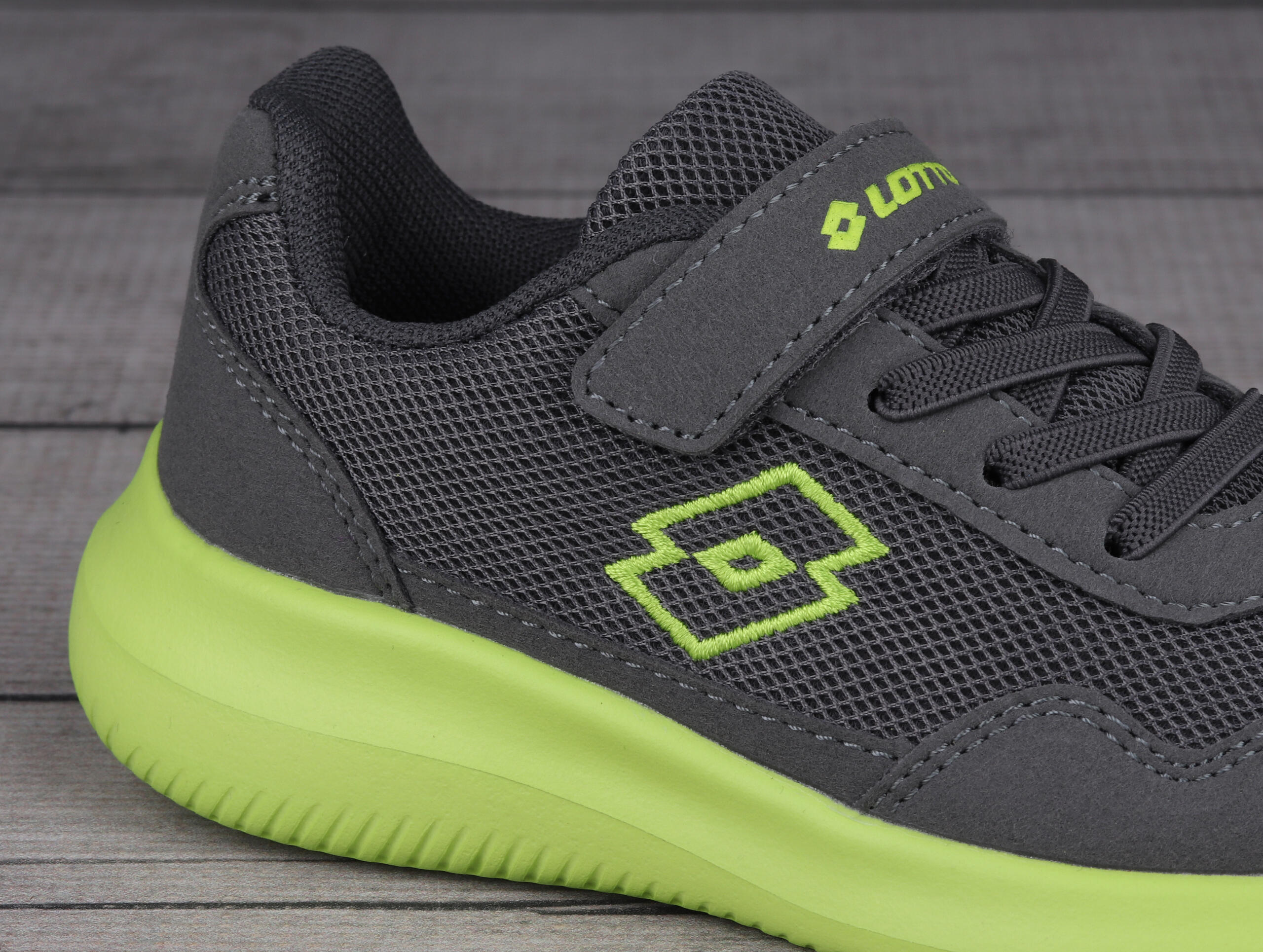 Buty dziecięce lekkie sportowe Lotto  CONNECT BC 6/7