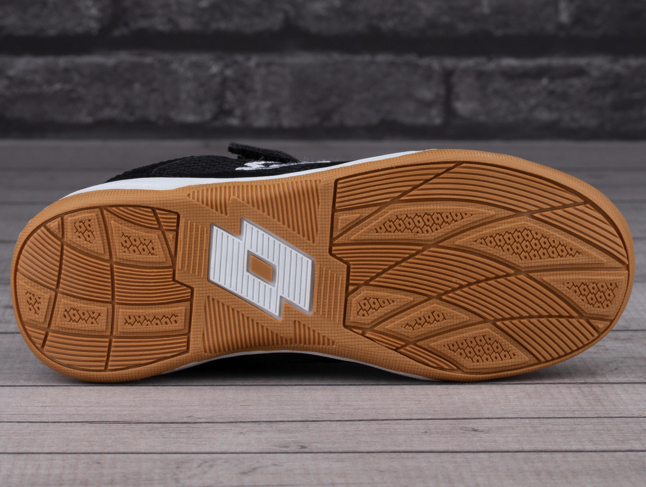 Sapatos para futebol para crianças Lotto Whizzer K 5/7