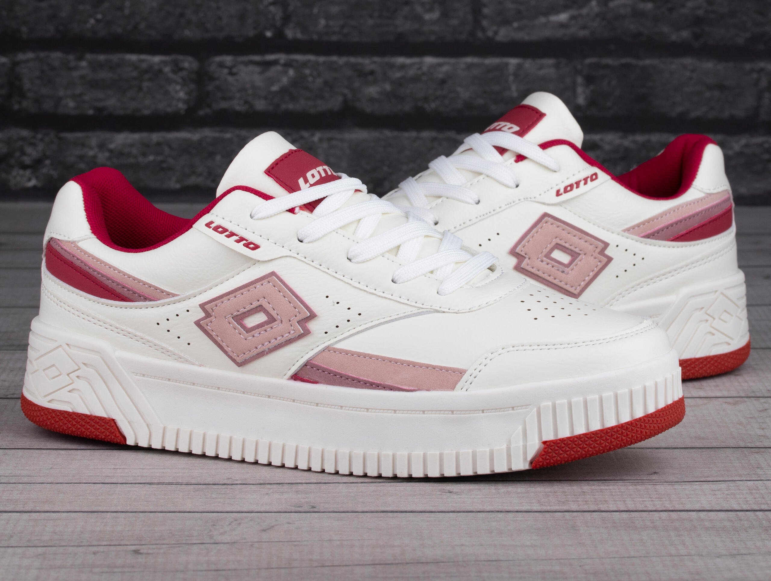 Buty damskie sportowe Lotto PINADEE 2/7