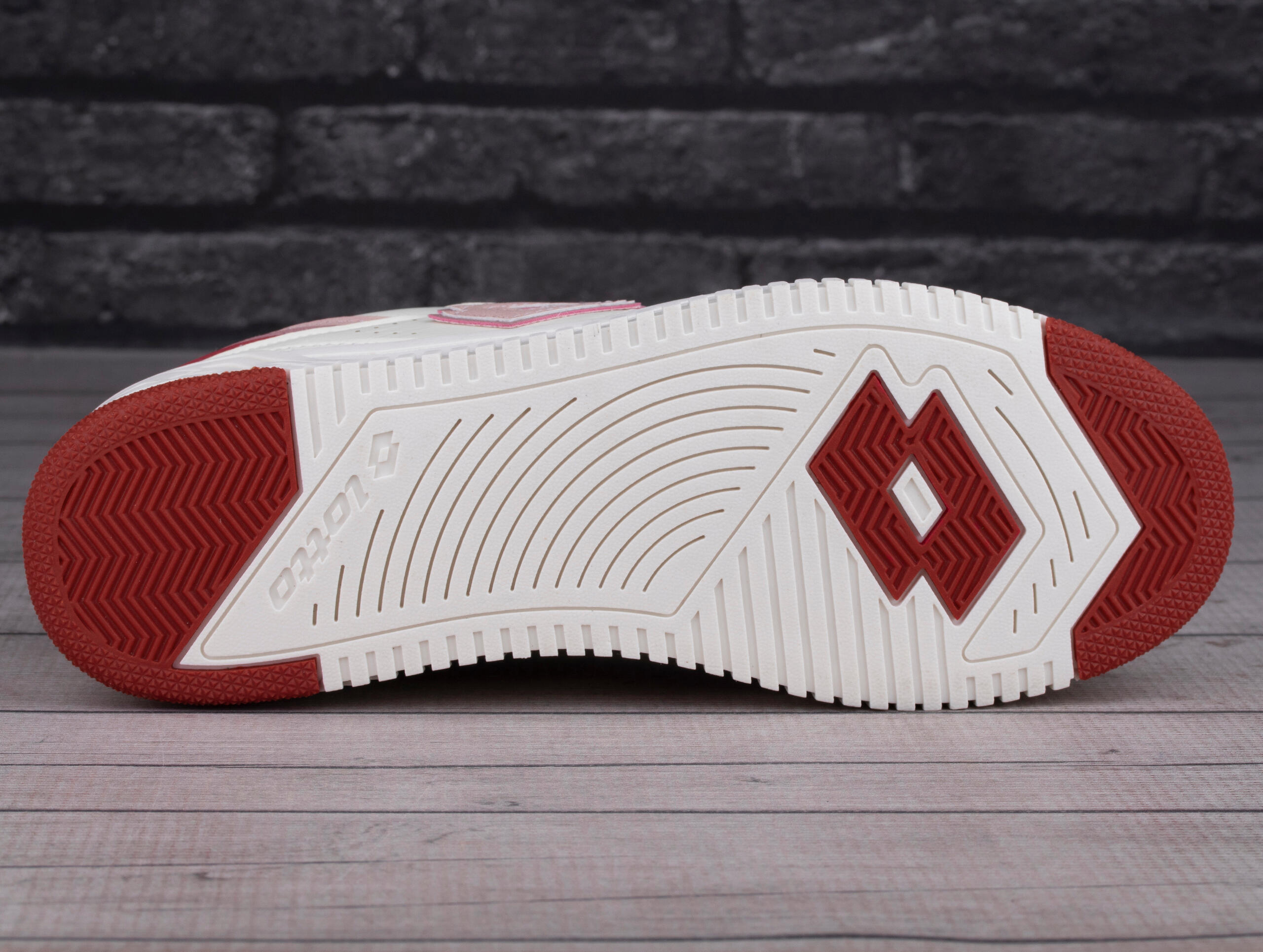 Buty damskie sportowe Lotto PINADEE 5/7